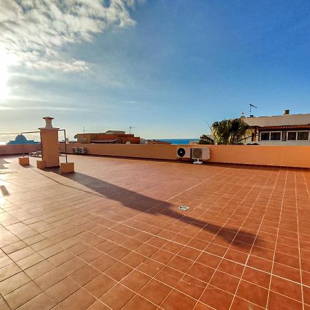 Beautiful Renovated Apartment With Air Conditioning Just Steps From The Sea In Playa San Juan Екстериор снимка