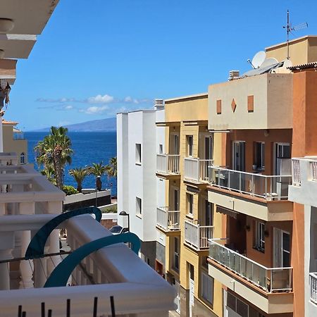 Beautiful Renovated Apartment With Air Conditioning Just Steps From The Sea In Playa San Juan Екстериор снимка